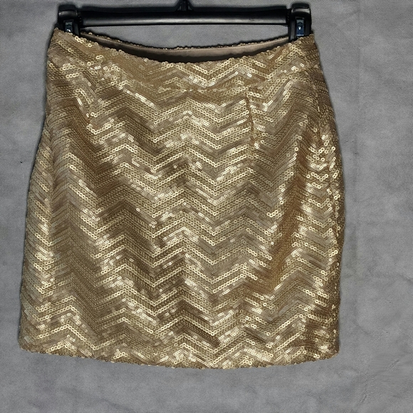 TOBI Sequin Mini Skirt - Picture 2 of 9